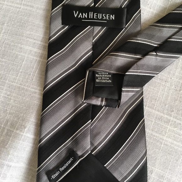 Men’s tie - Picture 2 of 2